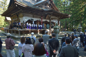 宮めぐりの神事（埴生護国八幡宮）